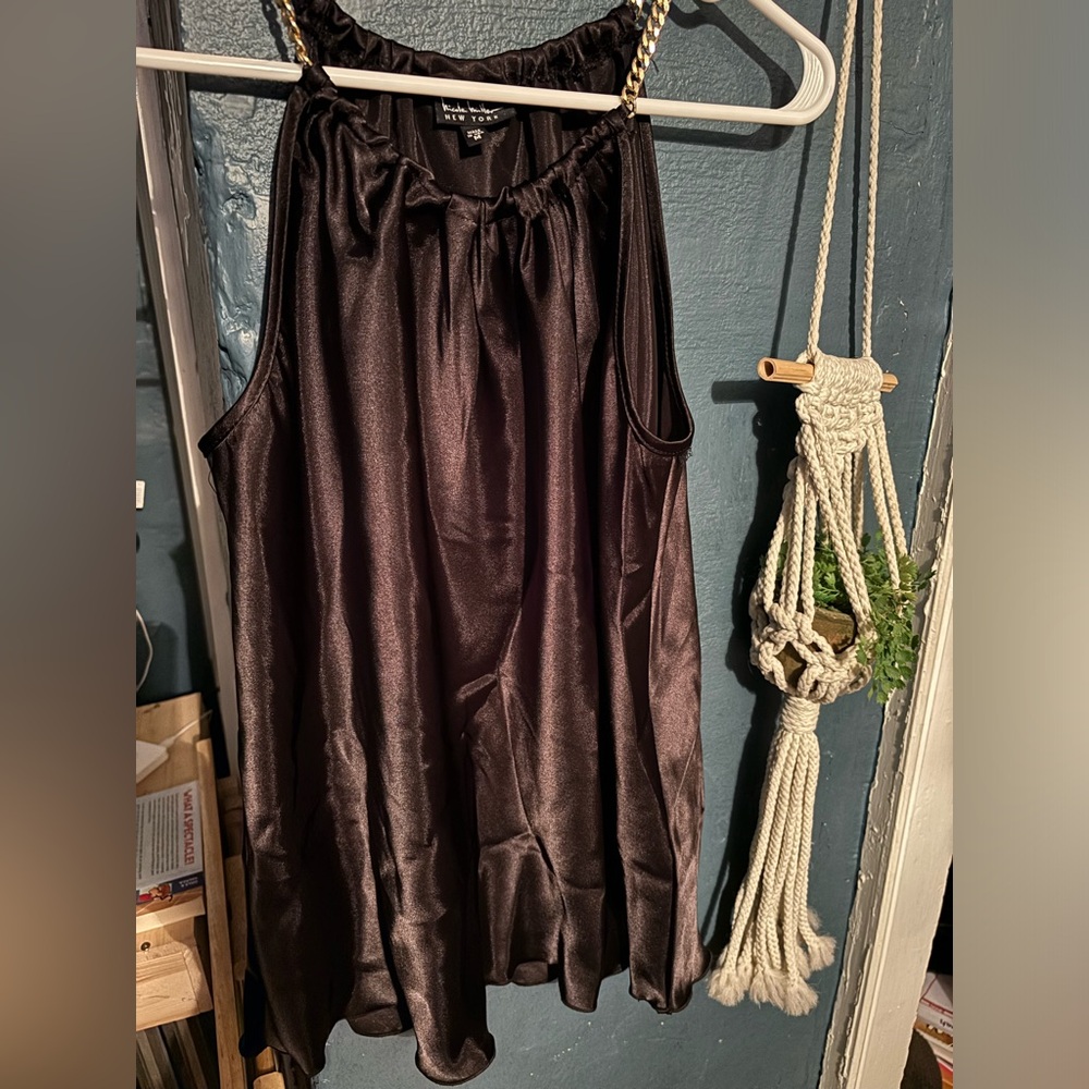 Elegant Black Sleeveless Tank with Gold Chain Straps
